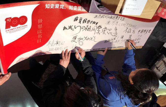 逃出上锁的现代房间3